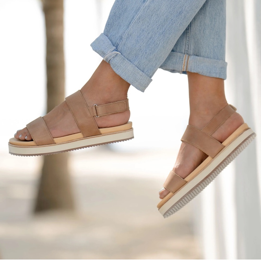 NIB Nisolo x Anthropologie go to flatform sandal in color almond new‎